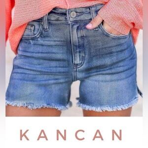KanCan Mid-Rise Frayed Hem Jean Shorts in Blue